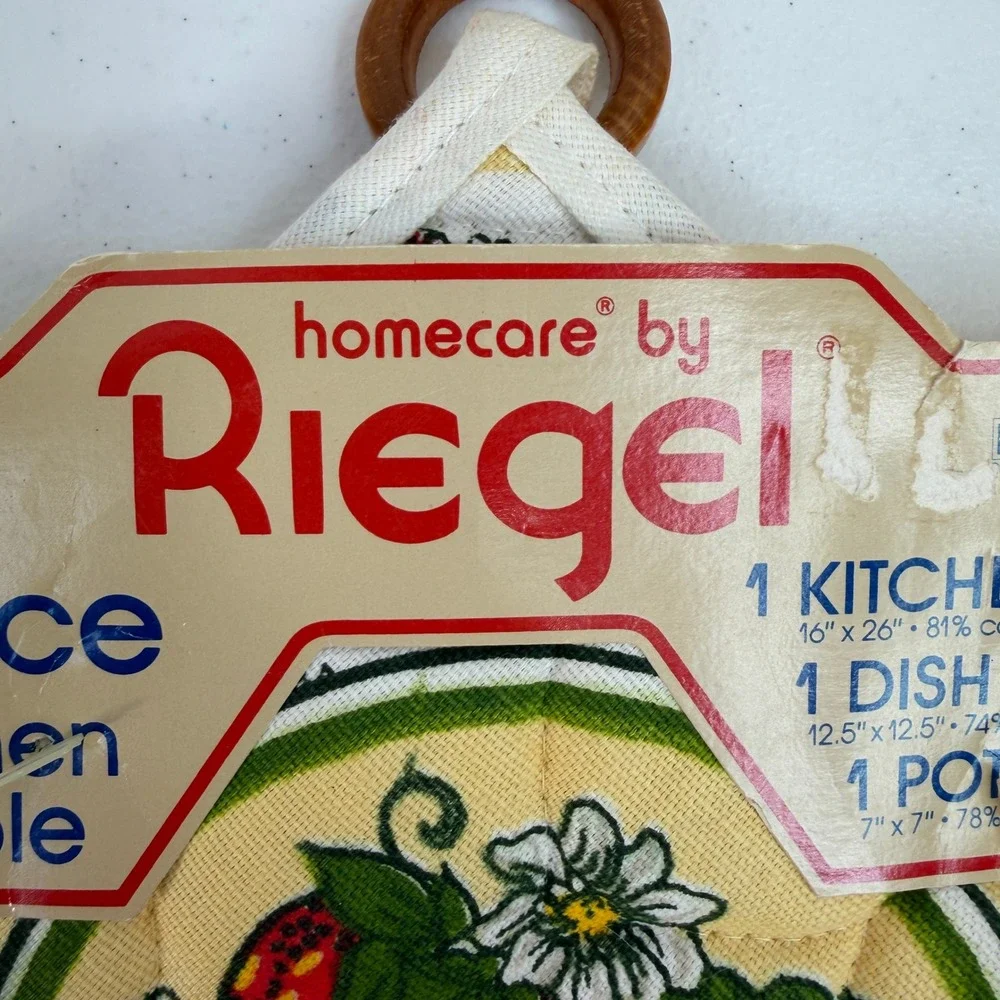 VTG Riegel 3pc Kitchen Ensemble Strawberry Daisy Floral Made USA Lot‎ of 2 NEW